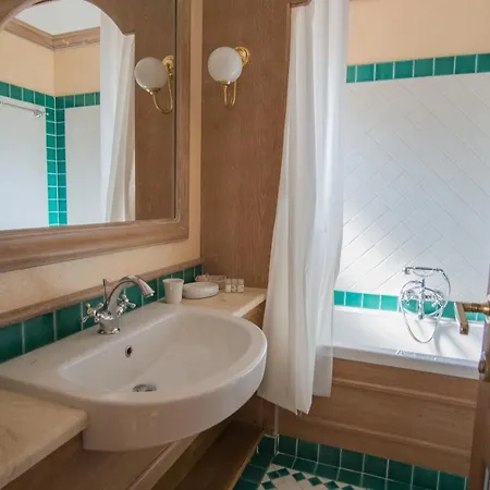 Beautiful Il Giardino Degli Oleandri One Bedroom Sleeps Two Num0842 Liscia di Vacca