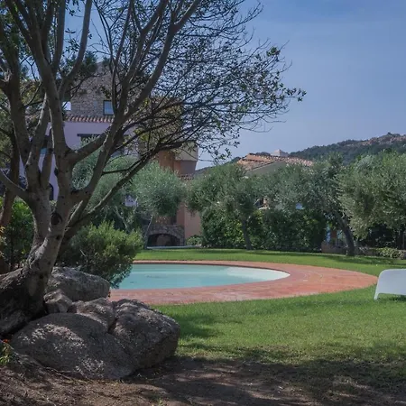 Beautiful Il Giardino Degli Oleandri One Bedroom Sleeps Two Num0842 شقة *