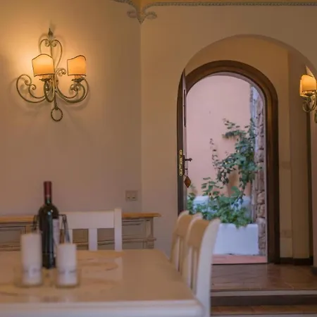 Beautiful Il Giardino Degli Oleandri One Bedroom Sleeps Two Num0842 Apartament Liscia di Vacca