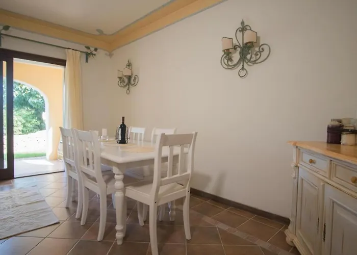 Beautiful Il Giardino Degli Oleandri One Bedroom Sleeps Two Num0842 * Liscia di Vacca