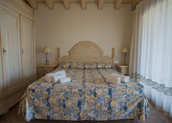 Beautiful Il Giardino Degli Oleandri One Bedroom Sleeps Two Num0842 Liscia di Vacca