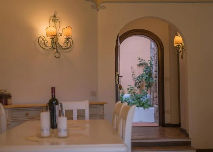 Beautiful Il Giardino Degli Oleandri One Bedroom Sleeps Two Num0842 Appartement Liscia di Vacca